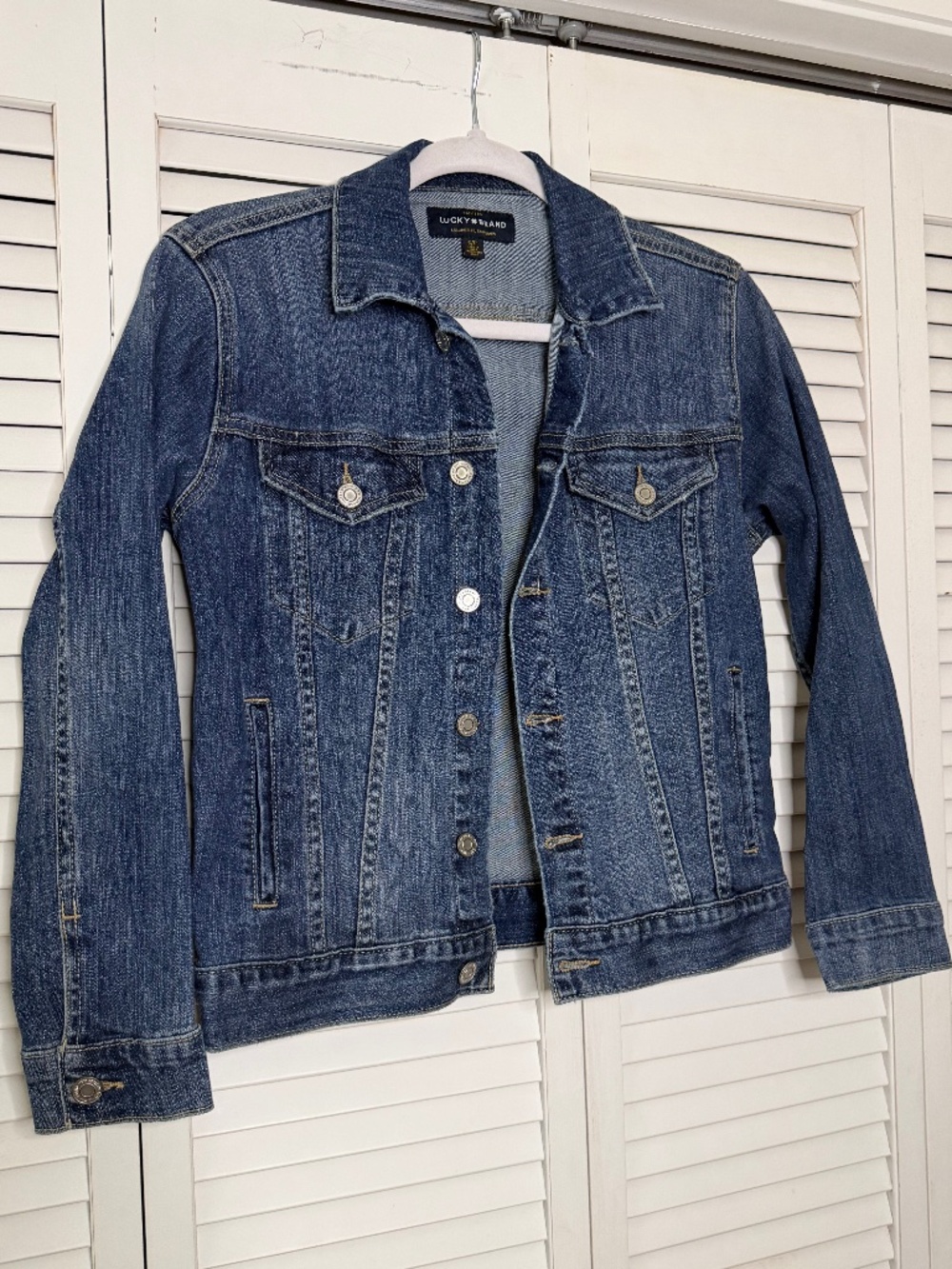 Lucky Brand The Tomboy Trucker Blue Denim Jacket Women’s S/P Button Pockets